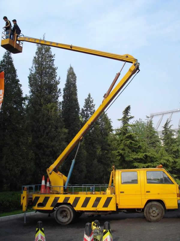 車載式升降平臺 車載式升降平臺